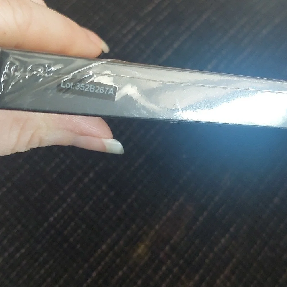 NEW Makeup revolution‎ cover & conceal medium dark cream palette